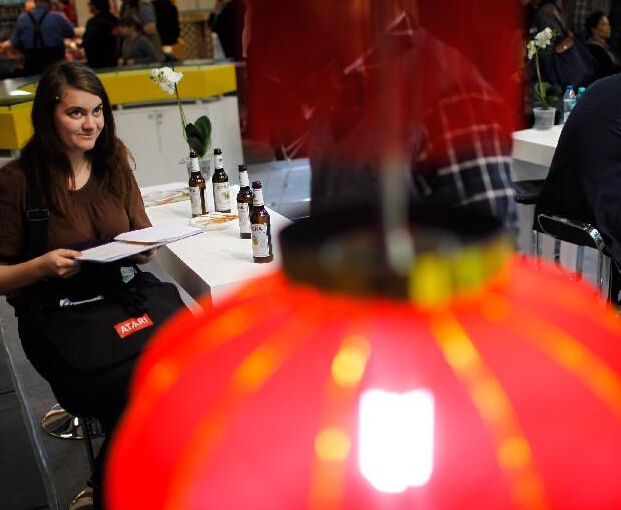 �й�չ��������ֵ�80�������ɫ�ܡ�