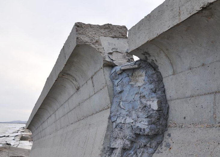 ɽ�������غ������̿��� �����׾���һ���ֽ