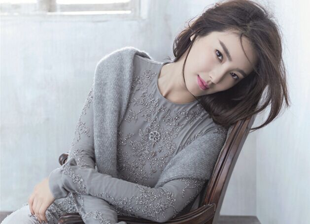 张雨绮治愈系写真大片唯美绝伦 依靠长椅娇媚迷人”