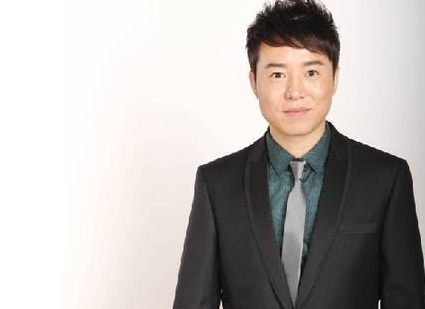 马仕健暖冬行动400件羽绒服温暖甘肃学童(图)”