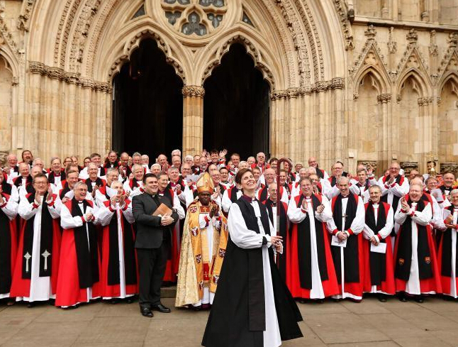 Ӣ������ʥ��������ʷ����λŮ���̡�