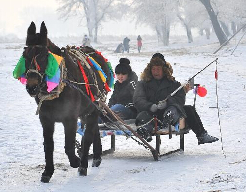 ���ֺ��ʹ�ũ��衰��ڡ���á�ƽ����׬����Ԫ��