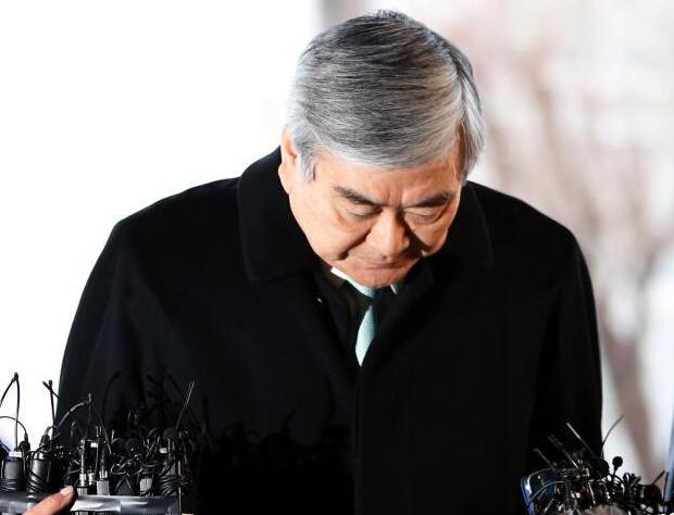 坚果返航事件二次庭审 大韩航空社长出席”