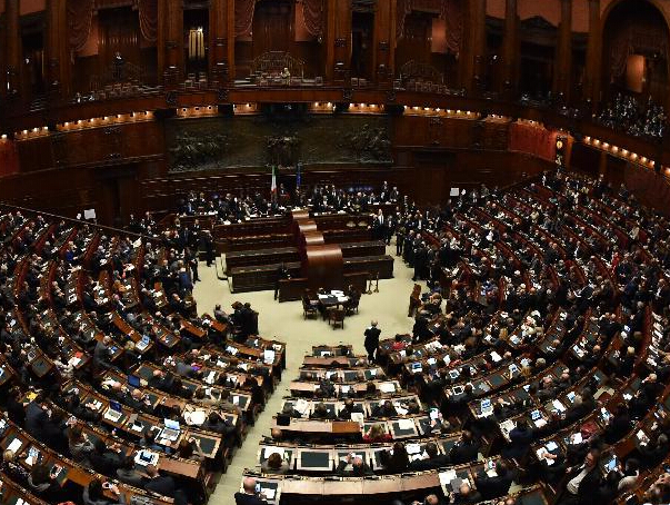 马塔雷拉当选意大利新总统”