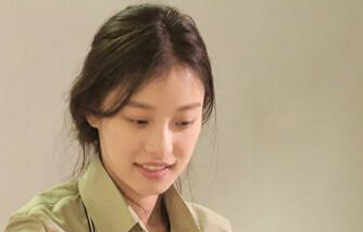 组图:倪妮承包周六综艺档海涛称其“虎妞””