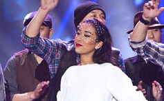 吉克隽逸杭盖乐队首夺冠领跑公益梦想星搭档”