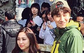 李光洙玩转香港 粉丝包车全程跟随”