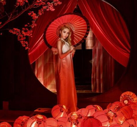 蔡依林与安室奈美惠合拍MV 化身复古歌姬韵味足”