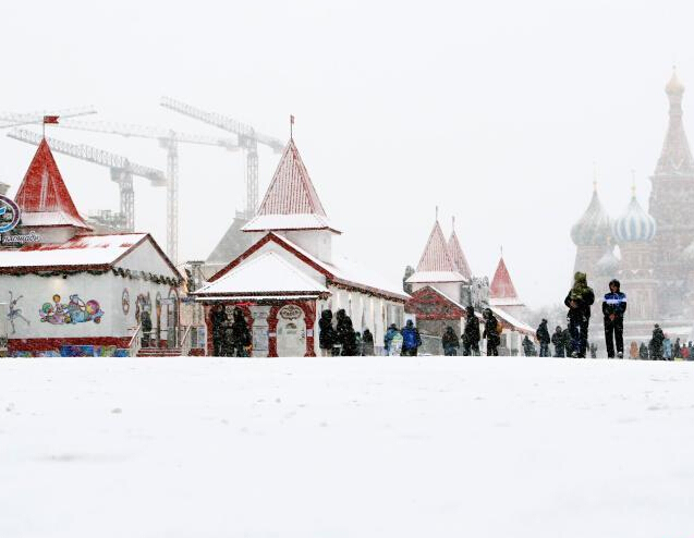 Ī˹������ǿ��ѩ �쳡����ѩ���ǡ�