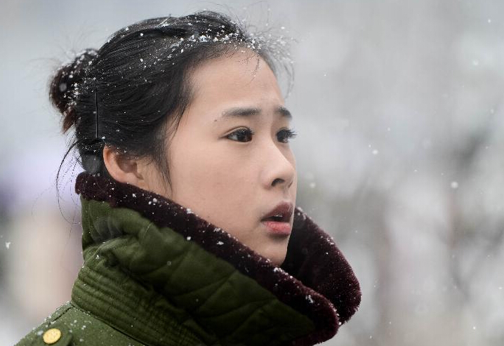 ��ͷ��¼�����տ�·�ϵ�ѧ����