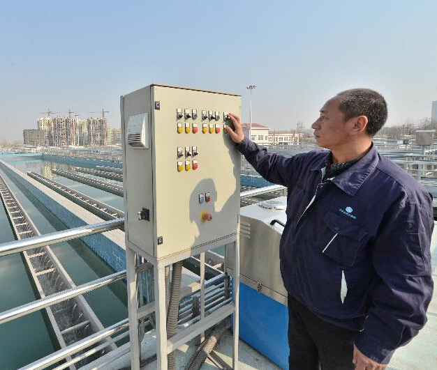 南水北调水源开始向石家庄市主城区供水”