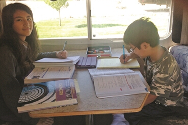 �Ͼ������������а조ѧУ�����ޡ�