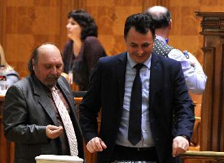 �����������ͬ��˾��������ǰ���β����������µ��顱