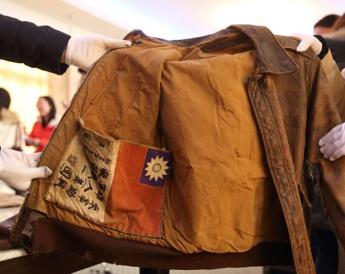 �������˾�����սʷ�� ���ַɻ���������¡�