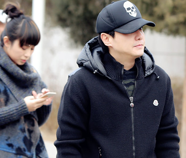 沈腾熬夜两天出新作 “郝建”奇迹回归羊年春晚”