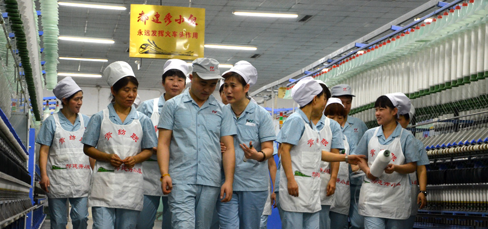 �½���С��ĳ�Աʼ�ռ�ְ�С��ƴ�����¡���˽���׵Ļ�ͷ��������ഫ