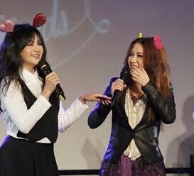 范晓萱助阵小S个唱感慨20年友情:要一起变老”