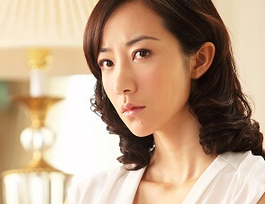 《淑女之家》初九开门 韩雪与雪姨许仙玩攻心计”