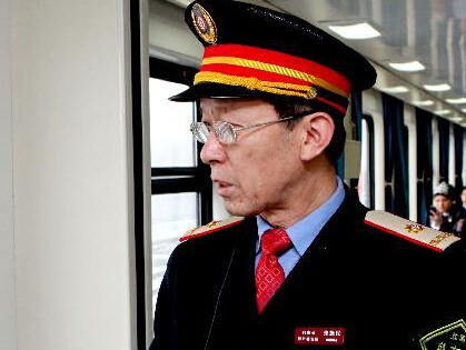 �ϳ��������һ�γ�Ϧ����·��