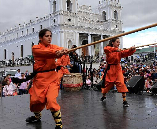 ��˹����Ӿٰ�2015�ꡰ���ִ��ڡ�������