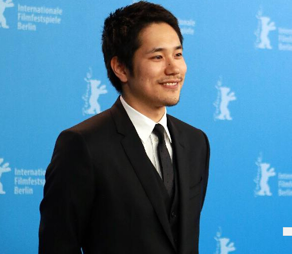 �ձ���������Я����֮������������ֵ�Ӱ�ڡ�