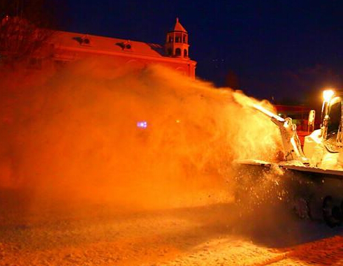 �½������ս���ѩ��