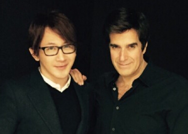 刘谦合影大卫·科波菲尔:从小他就是我的神”