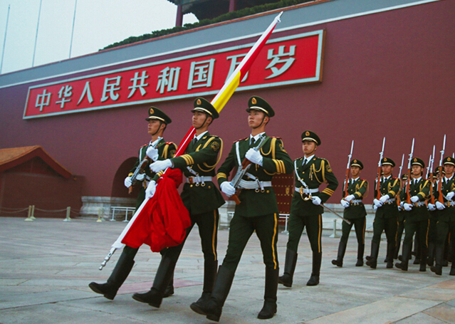 天安门广场新春升国旗”