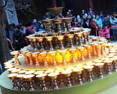 �������������������ƻ� ���ڵ�ȼ��յ���͵ơ�