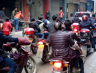 �Ĵ��ں�ͨӭ���� �����в�����������