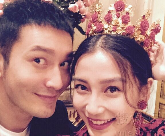 Angelababy庆26岁生日 黄晓明贴心陪伴恩爱惹人羡”