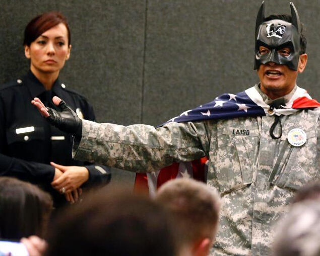 �������Ӱ����������龯����ɱ��ͷ���˺���