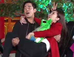 熊黛林录《叮咯咙咚呛》被摔 惹金钟国心疼(图)”