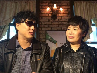 萧煌奇献唱广州中央车站 黄小琥助阵支招比赛心得”