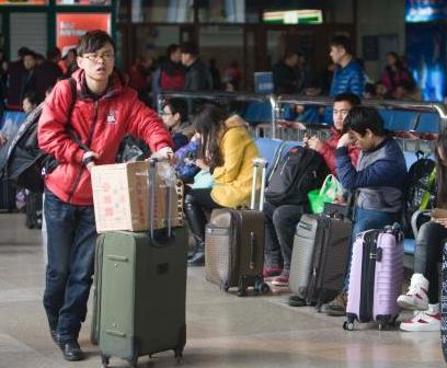 Ԫ����ǰ�� ̫ԭ��վӭ�������߷塱