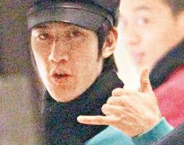 范冰冰李晨隔空调情 李治廷独自寂寞买包包(图)”