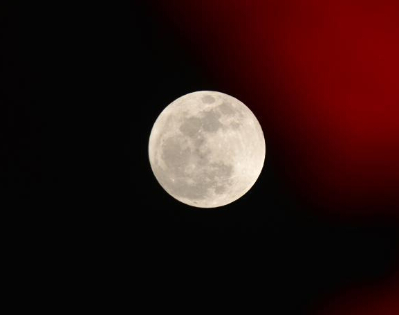 Ԫ��ҹ�������µ��ա�