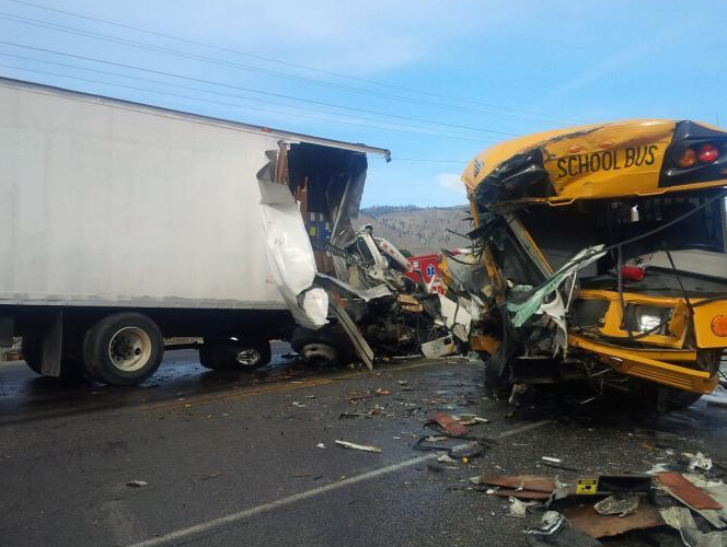 ��������������ײ�¹� ��ɶ������ˡ�