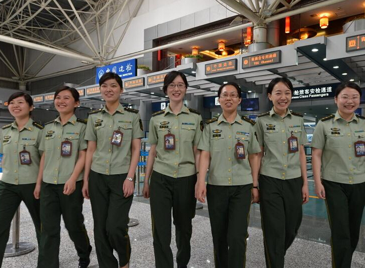 中国国门警花的“酸甜苦辣””