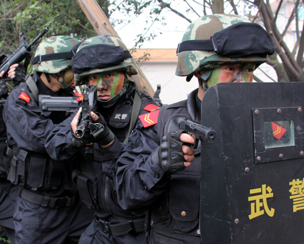 �侯��ս��Աʵսѵ�� �۾����úڲ���ס��