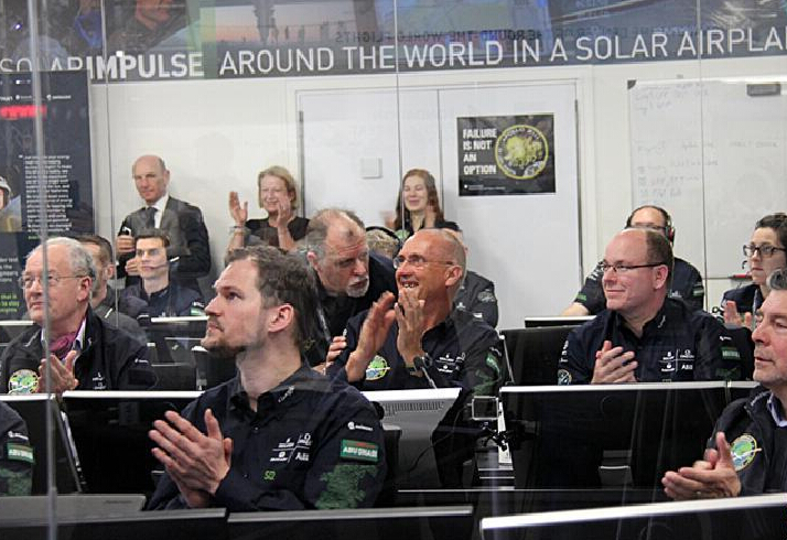 ȫ�����̫���ܷɻ��״λ�����С�