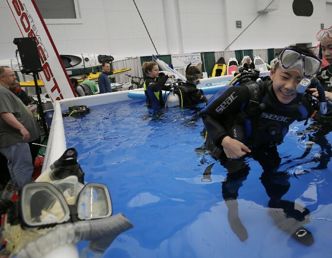 �¸绪���л���̽��������չ��