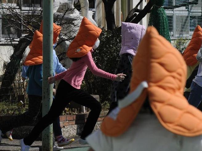 ����ѧУ���е�����ɢ��ϰ��