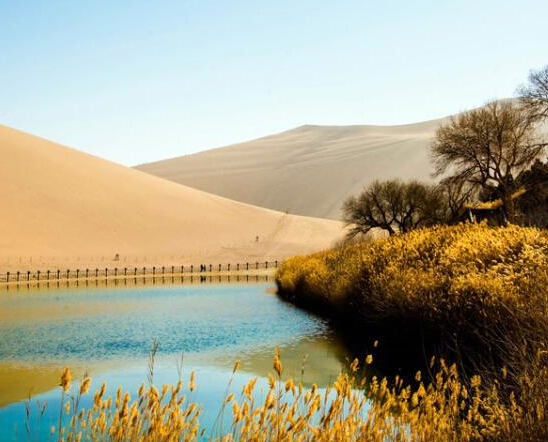 �ػ���ɳɽ����Ȫ���Ĵ�ɫ�����ˡ�