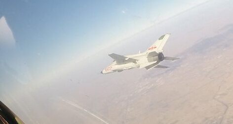 中国海军航空兵山鹰机群跨昼夜飞训”
