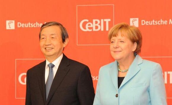 马凯与默克尔共同揭幕汉诺威电子展”