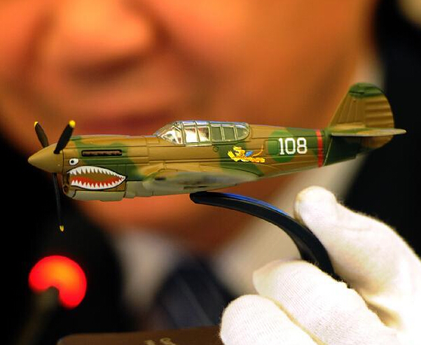 侵华日军南京大屠杀遇难同胞纪念馆获赠120件二战文物”