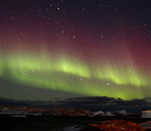 南极中山站的绚丽极光”