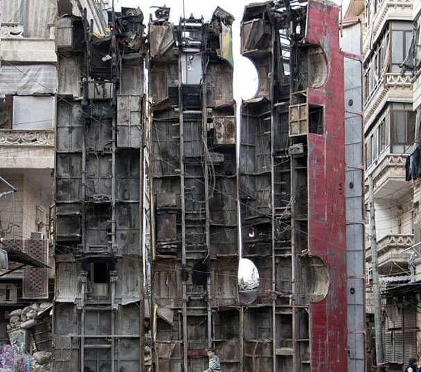 叙利亚用巴士充当防狙击“屏障””