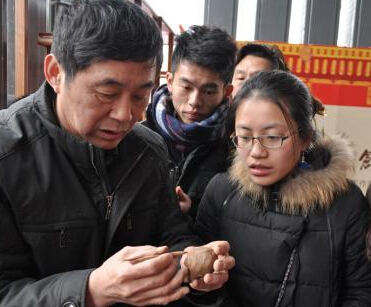 非遗大师走进无锡传授“泥人张””